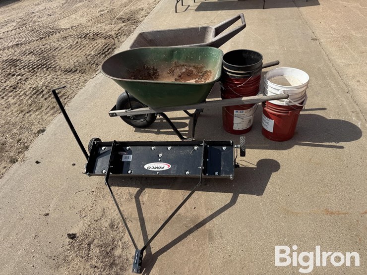 wheel-barrows-&-yard-rake-image-6