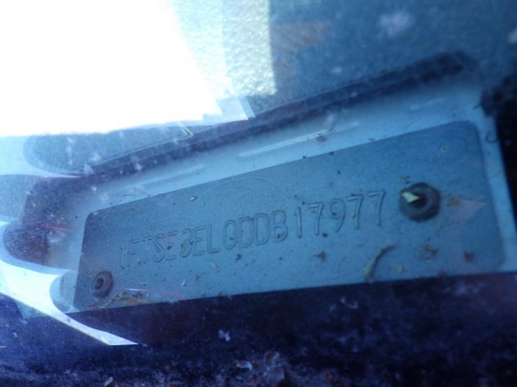 2013-ford-econoline-350-image-17