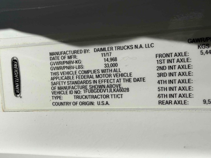 2018-freightliner-cascadia-single-axle-road-tractor-image-15