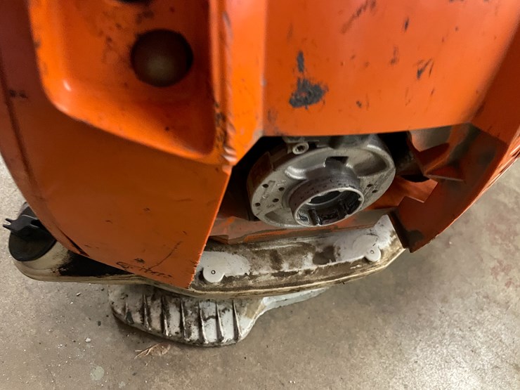 #2525-•-stihl-backpack-leaf-blower-(columbia-heights,-mn)-image-11