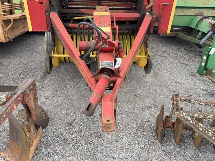 new-holland-848-image-2