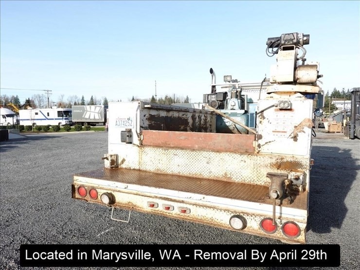 1988-international-s1900-image-34