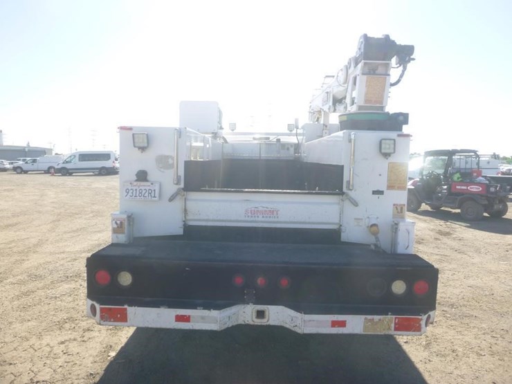 2015-ford-f550-image-7