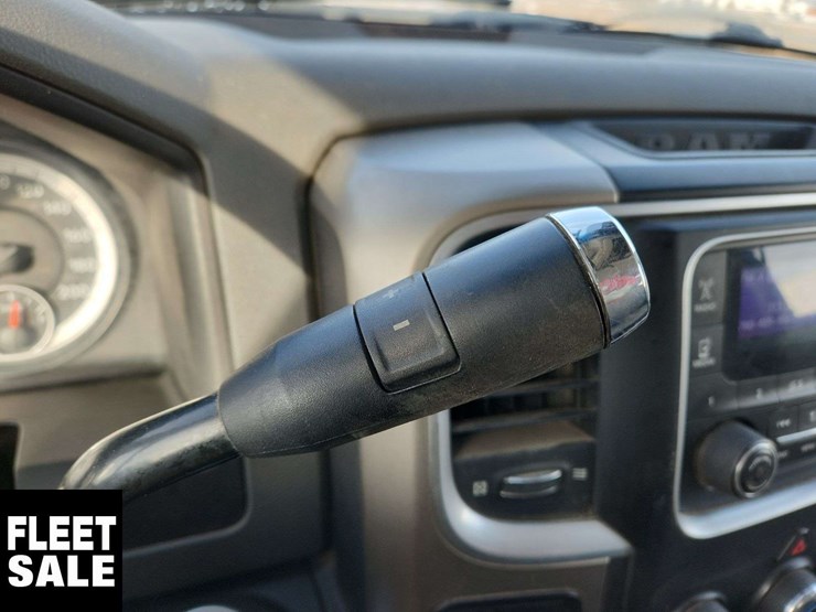 2013-dodge-3500-image-22