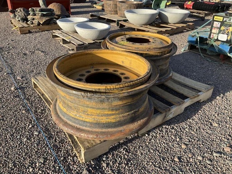 (2)-john-deere-motor-grader-wheels-image-1