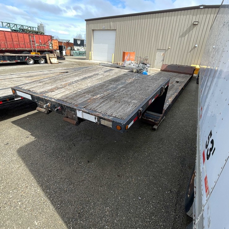 #296 • 1997 X L Specialized RGN Trailer (Has WI Title) (Freedom, WI)