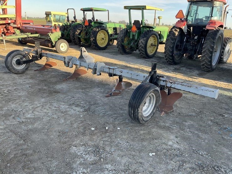 wilcox-"style"-3-pt-3-row-60"-furrow-bar-image-3