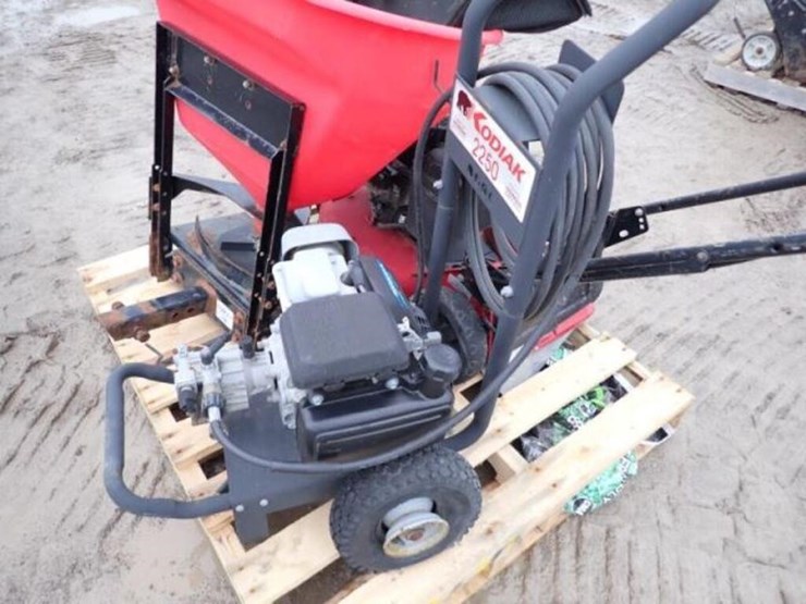 toro-24-in.-push-mower(s)-image-6