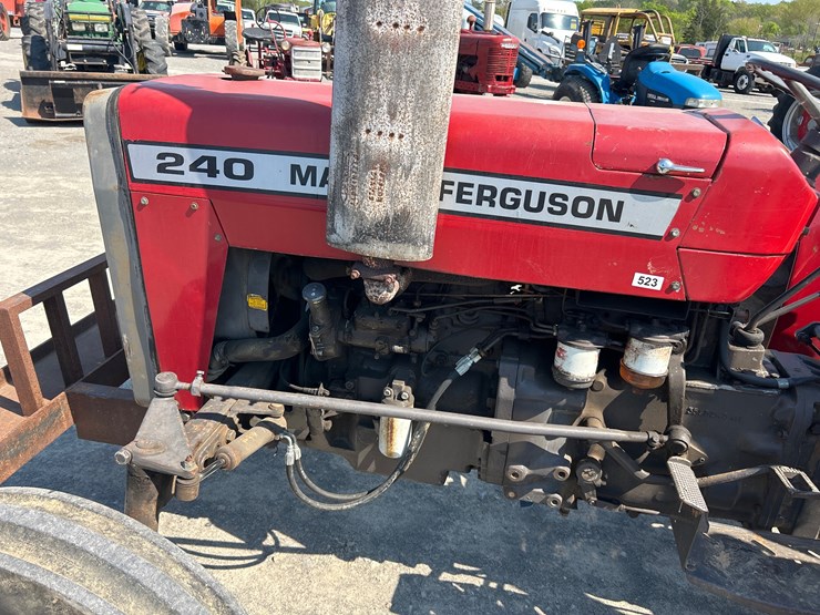 massey-ferguson-240-image-8