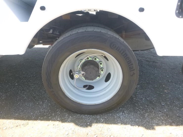 2013-ford-f550-image-28