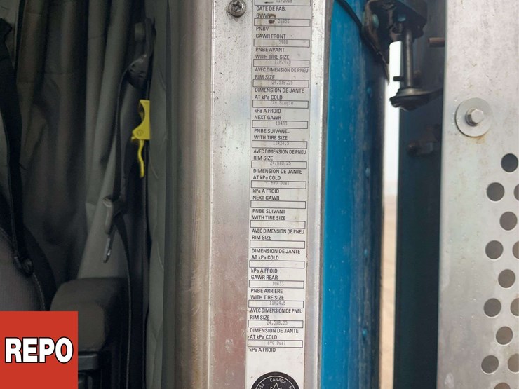 2019-kenworth-w900-image-27