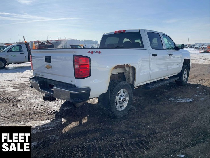 2015-chevrolet-silverado-2500hd-image-4