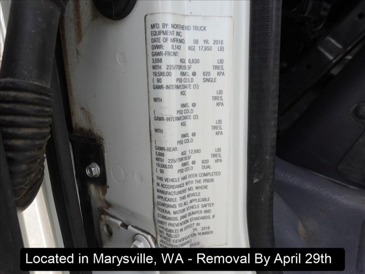 2017-isuzu-nqr-image-21