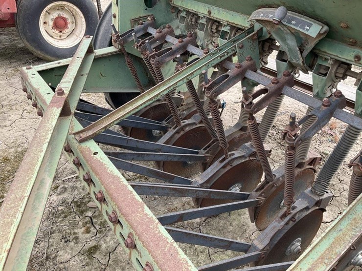 john-deere-8300-image-11