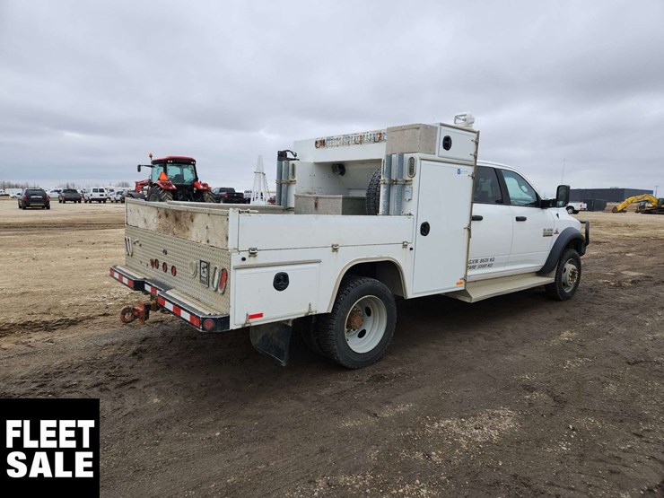 2015-ram-5500-slt-image-3