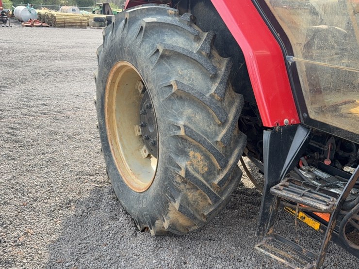 #3033-•-case-5220-tractor-image-8