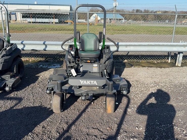 #4028-•-yakta-yxr-320-zero-turn-mower-image-2