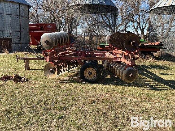 massey-ferguson-620-image-8