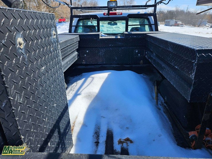 2005-chevrolet-silverado-2500hd-image-16