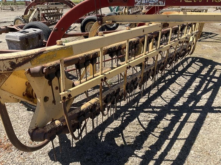 new-holland-260-image-7