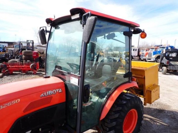 2017-kubota-b2650hsd-image-21