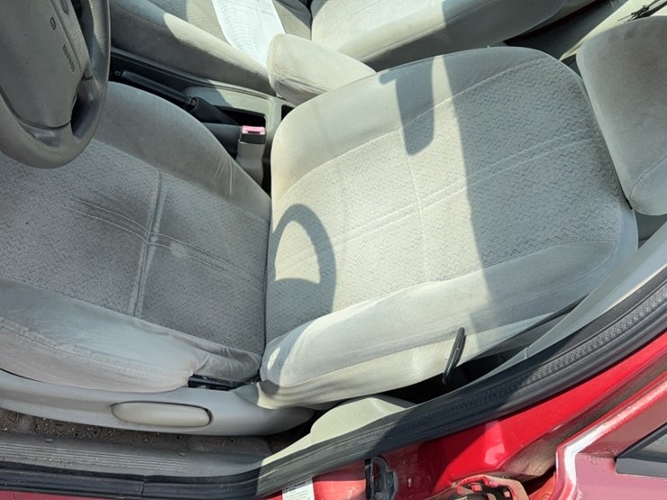 #4023-•-1999-ford-contour-sedan-image-14