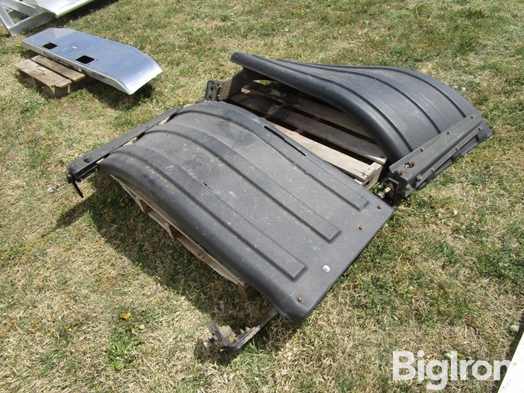 peterbilt-359-image-5