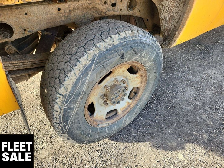 2012-chevrolet-silverado-2500hd-image-12