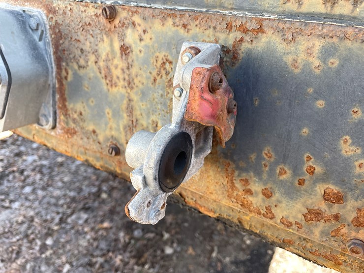 #2504-•-1970-fontaine-hot-asphalt-tanker-trailer-(has-mn-trailer)-(ham-lake,-mn)-image-2