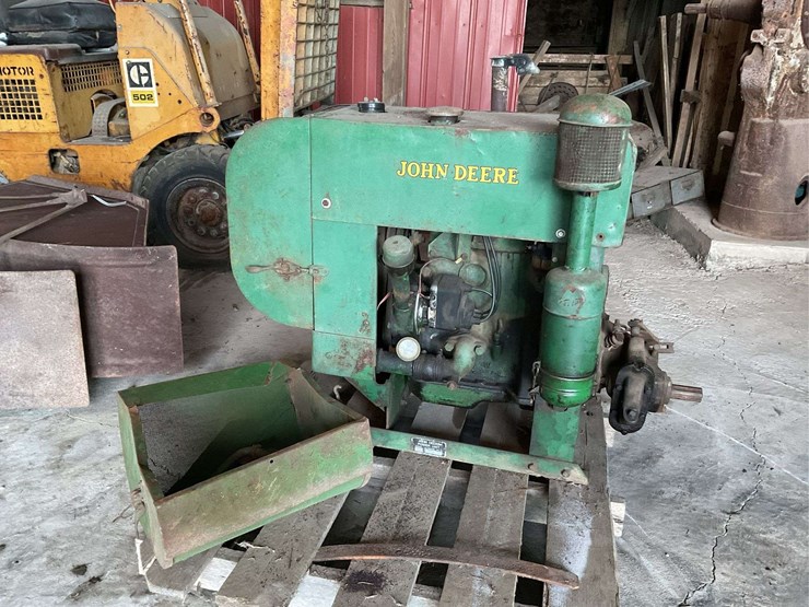 john-deere-luc-image-1