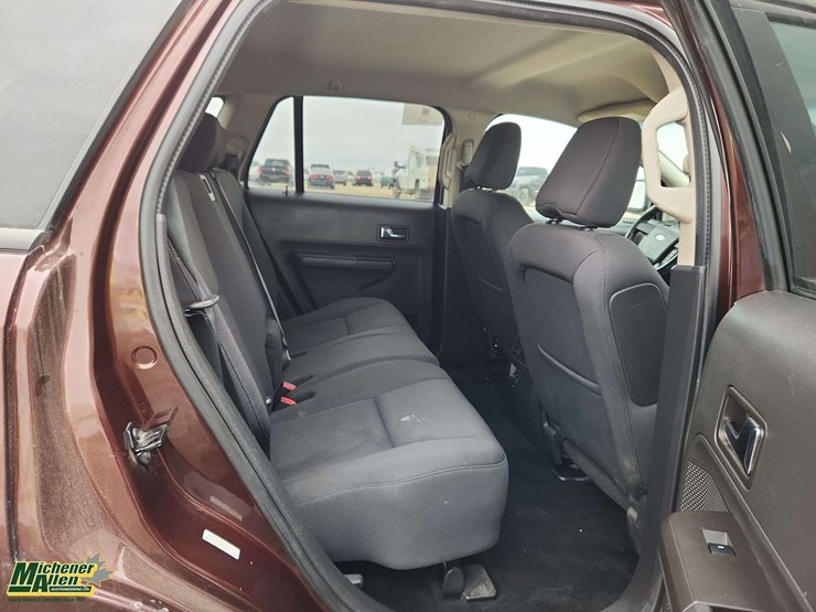 2010-ford-edge-sel-image-18