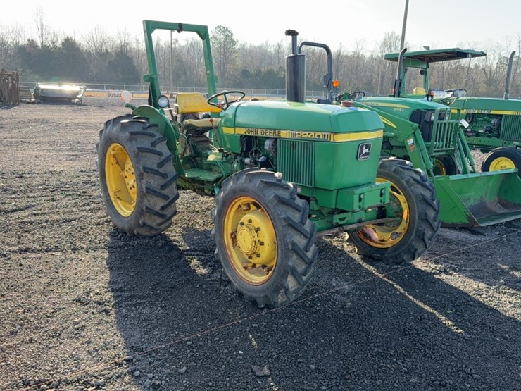 john-deere-2240-image-3