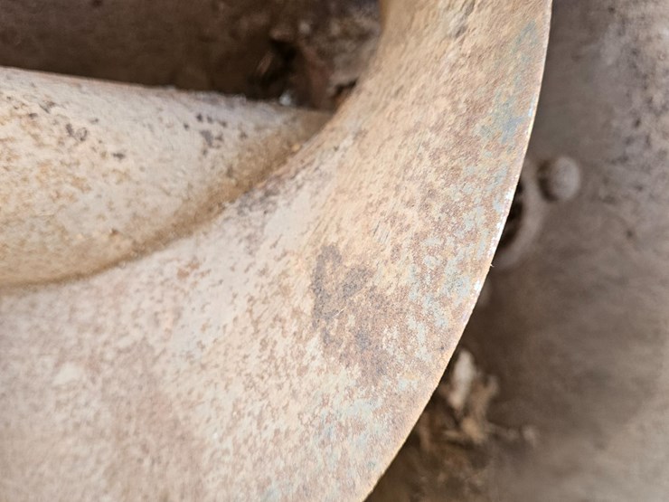 new-holland-354-image-13