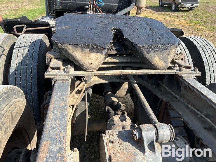 1987-mack-r688st-image-9