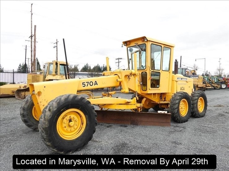 1975-deere-570a-image-1