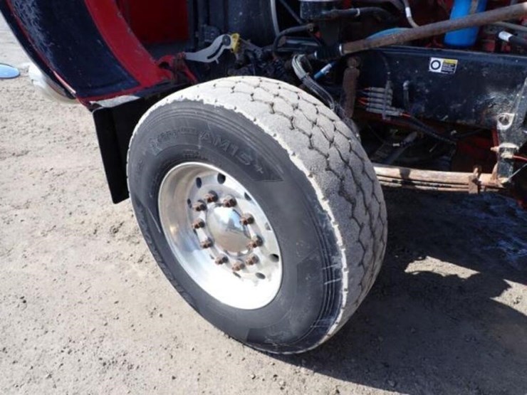 2014-peterbilt-389-image-41