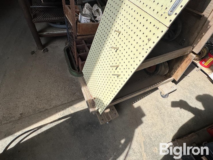 work-benches/tools/supplies-image-10