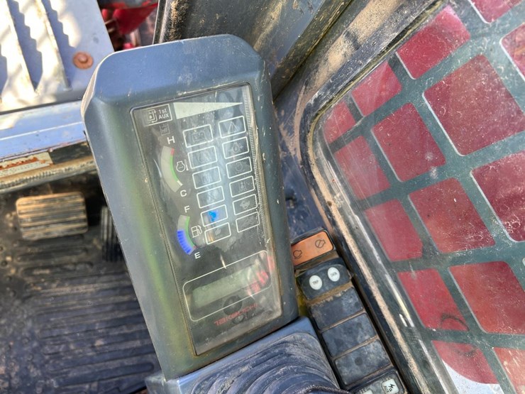 2013-takeuchi-tl12-image-21