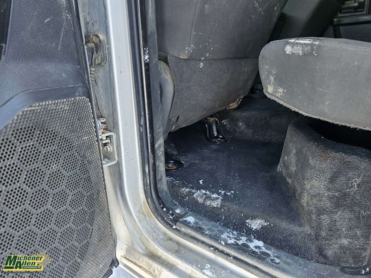 2012-dodge-1500-image-32