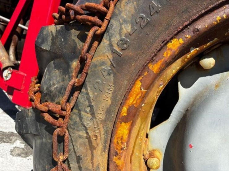 massey-ferguson-135-image-54