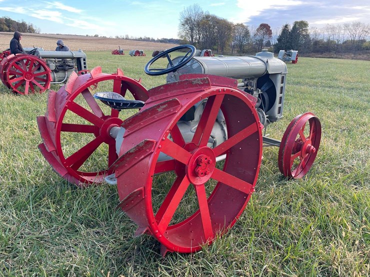 1919-fordson-tractor-image-5