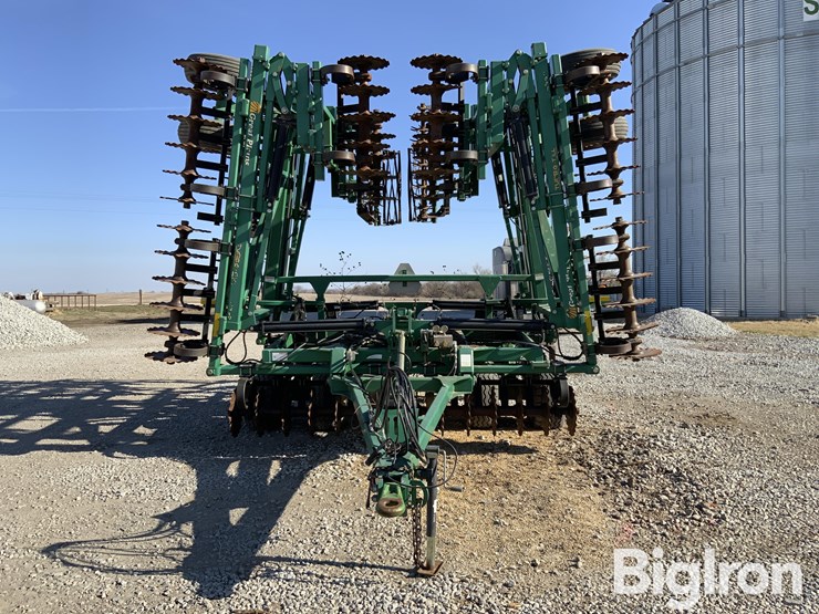 great-plains-4000tt-image-2