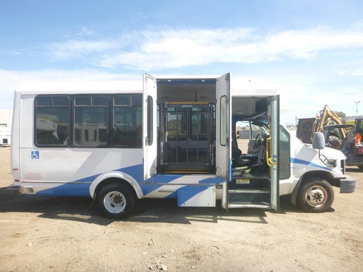 2014-ford-e450-image-7