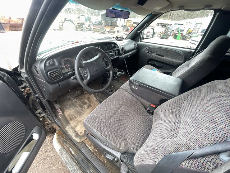 #204-•-1998-dodge-ram-truck-(has-wi-title)-(denmark,-wi)-image-34