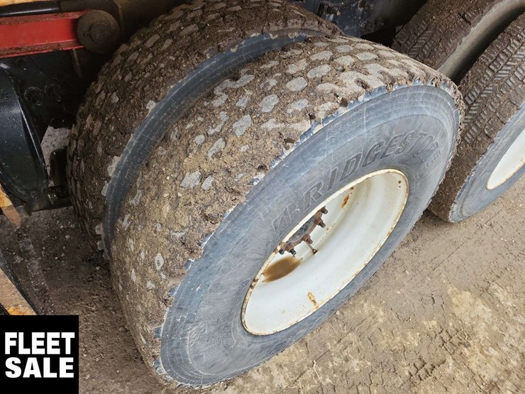 2018-freightliner-m2-106-image-29