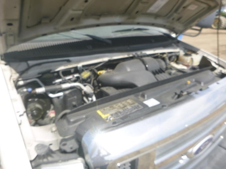 2014-ford-e450-image-11