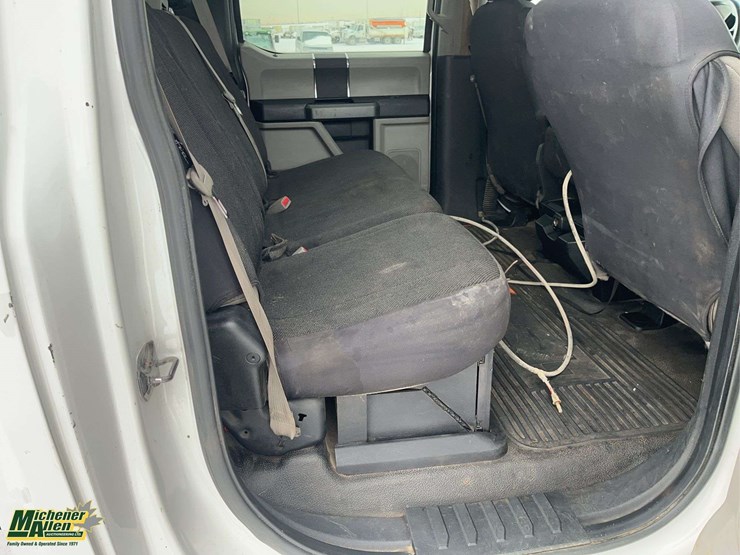 2017-ford-f350-image-15