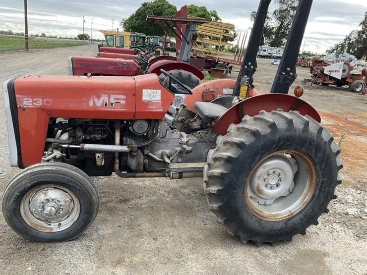massey-ferguson-230-image-4