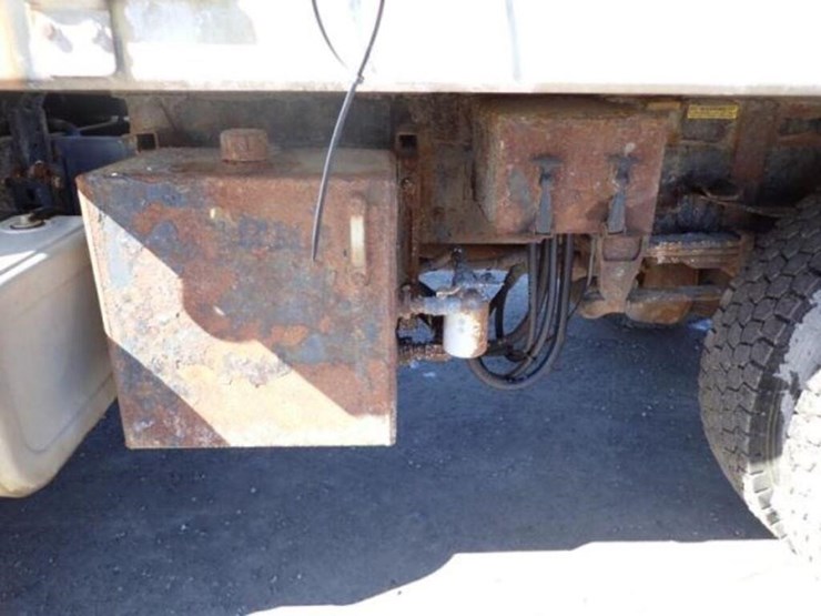 2017-ford-f750-image-38