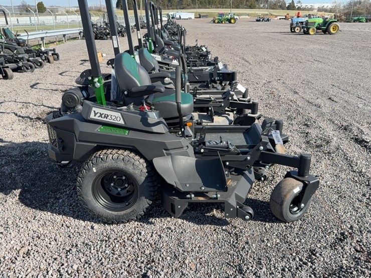 #4082-•-yakta-yxr-320-zero-turn-mower-image-7